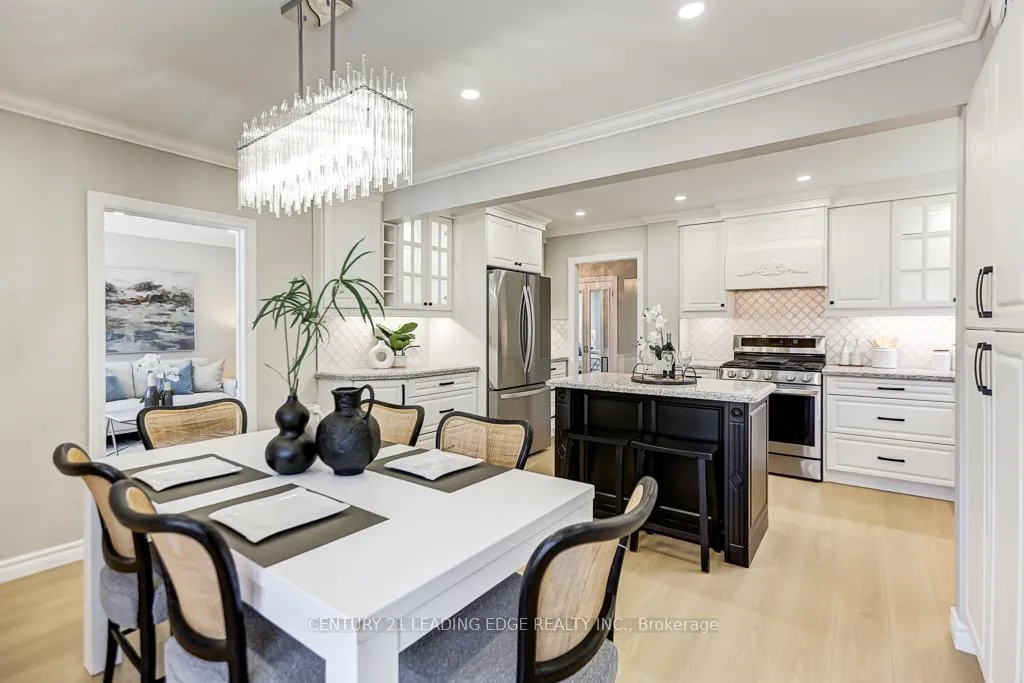 Photo 4 of 92 Drakefield Road, Markham, Bullock — HOMEH