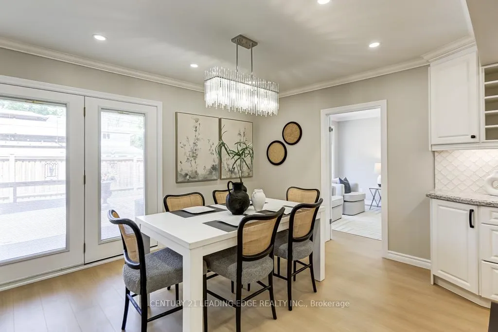 Photo 5 of 92 Drakefield Road, Markham, Bullock — HOMEH