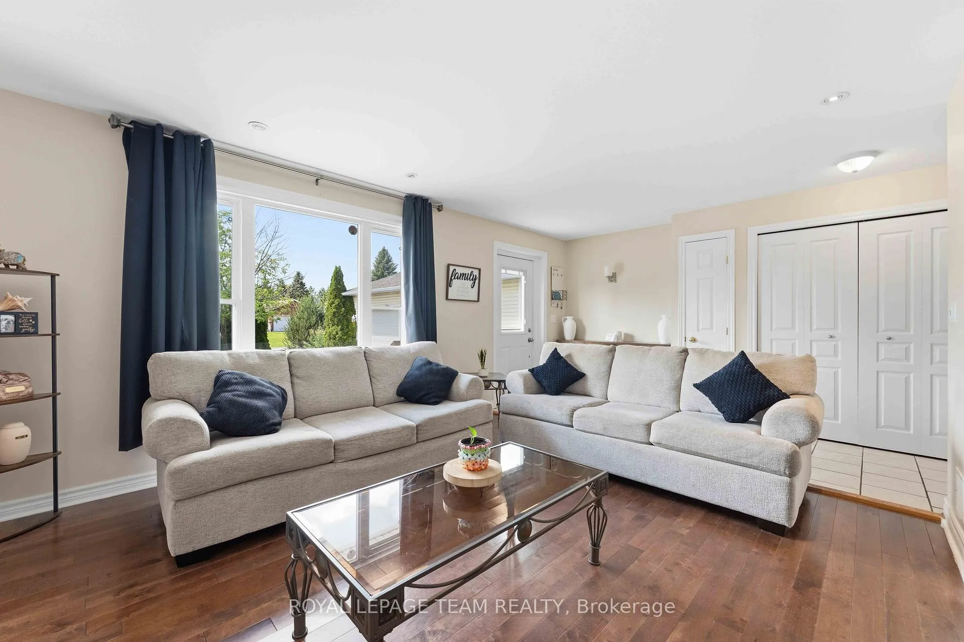 Photo 6 of 1628 Stanleyfield Crescent, Ottawa, Greely — HOMEH