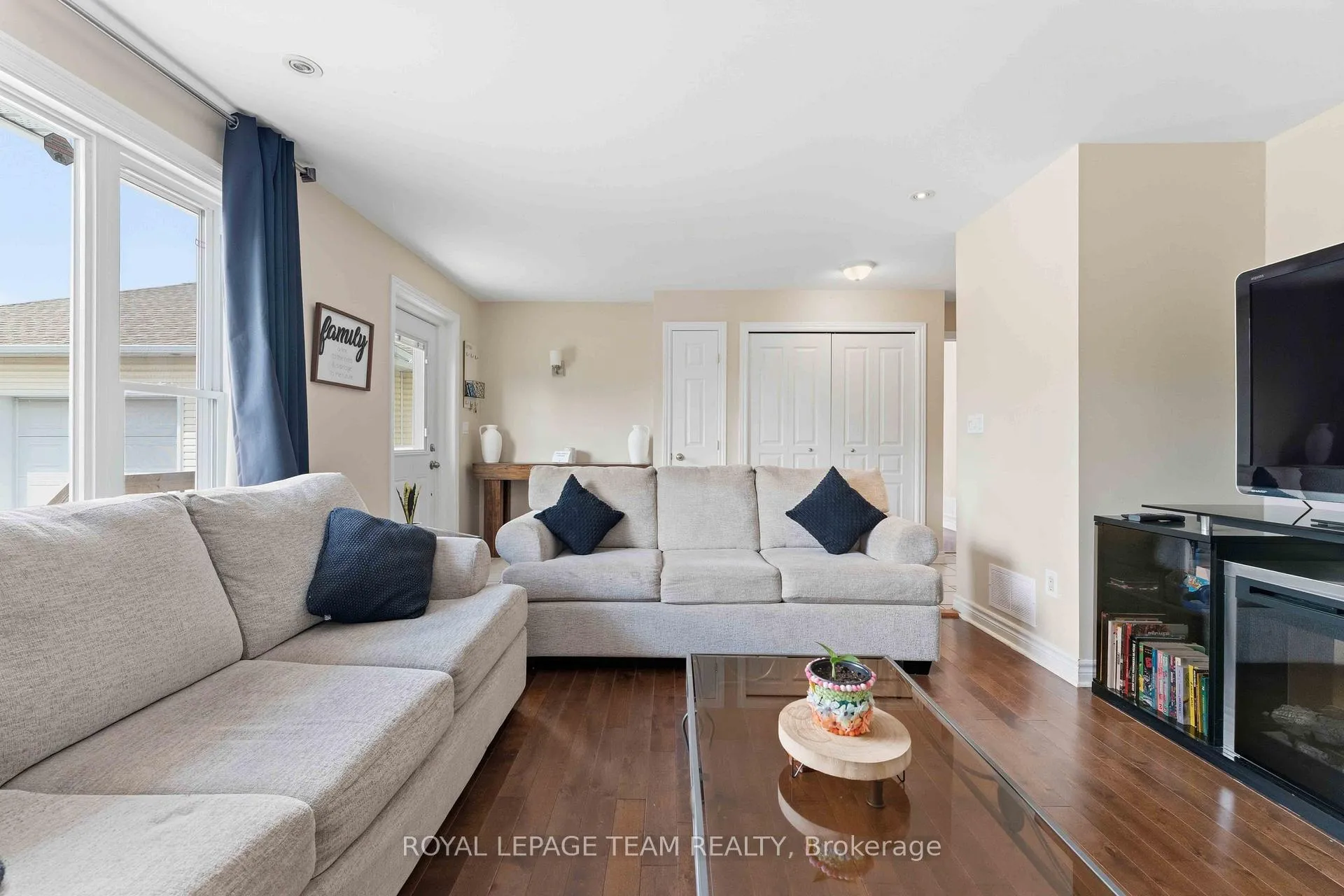 Photo 7 of 1628 Stanleyfield Crescent, Ottawa, Greely — HOMEH