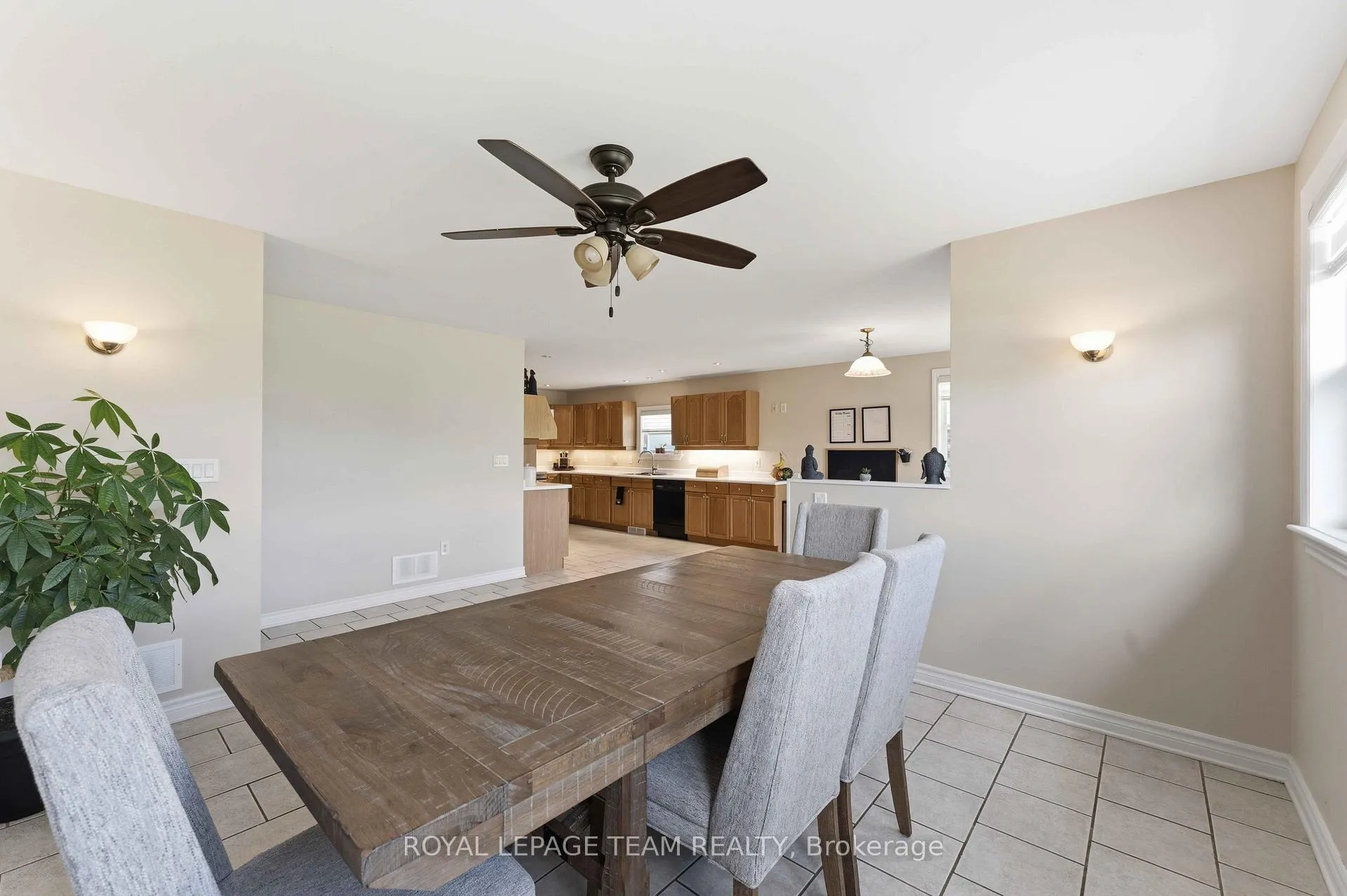 Photo 15 of 1628 Stanleyfield Crescent, Ottawa, Greely — HOMEH