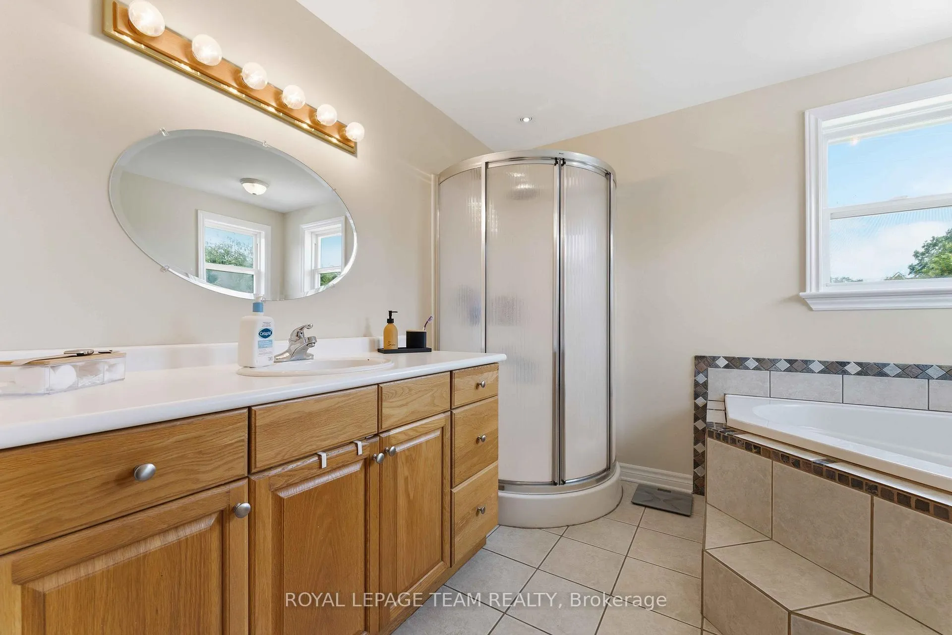 Photo 21 of 1628 Stanleyfield Crescent, Ottawa, Greely — HOMEH