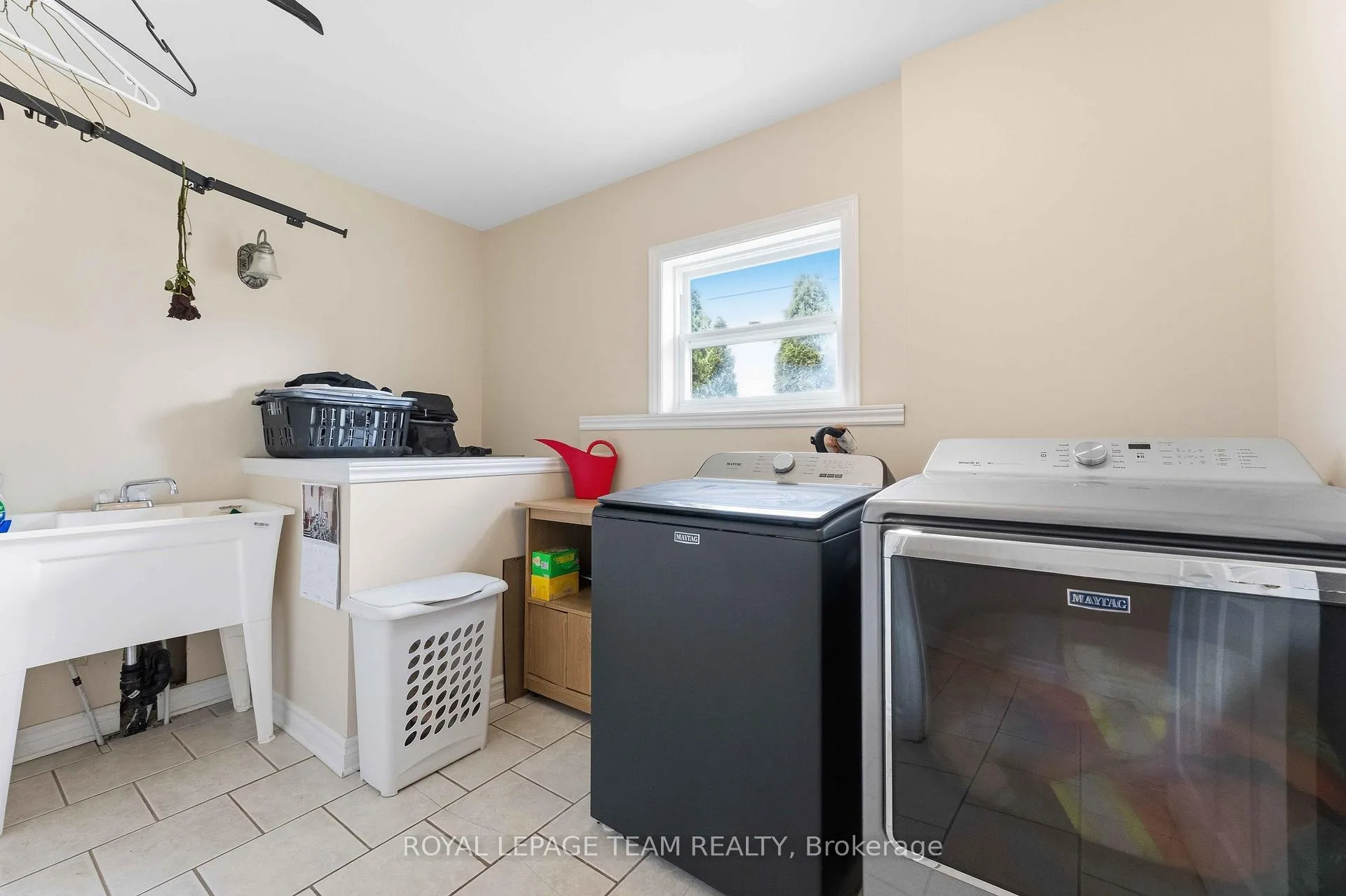 Photo 28 of 1628 Stanleyfield Crescent, Ottawa, Greely — HOMEH