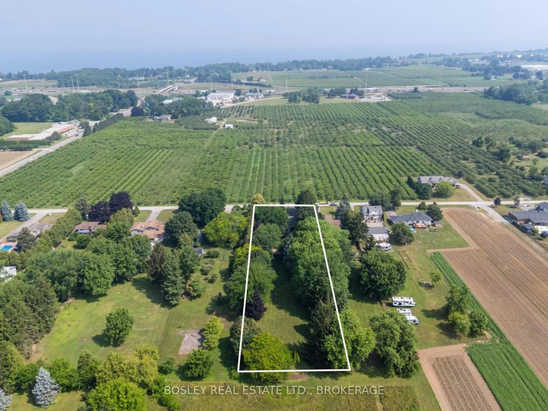 Photo 2 of 1662 Second Avenue, St. Catharines, Rural Fourth — HOMEH