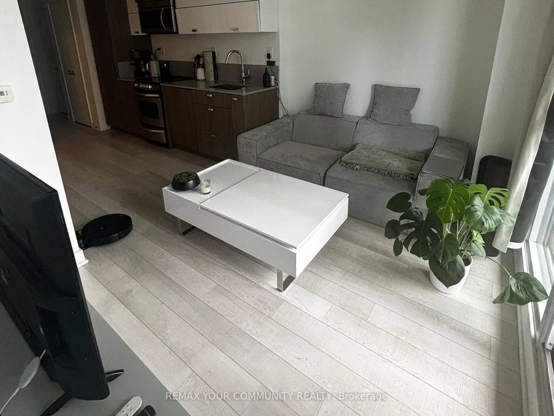 Photo 1 of Unit 2102, 290 Adelaide Street W, Toronto, Waterfront Communities — HOMEH