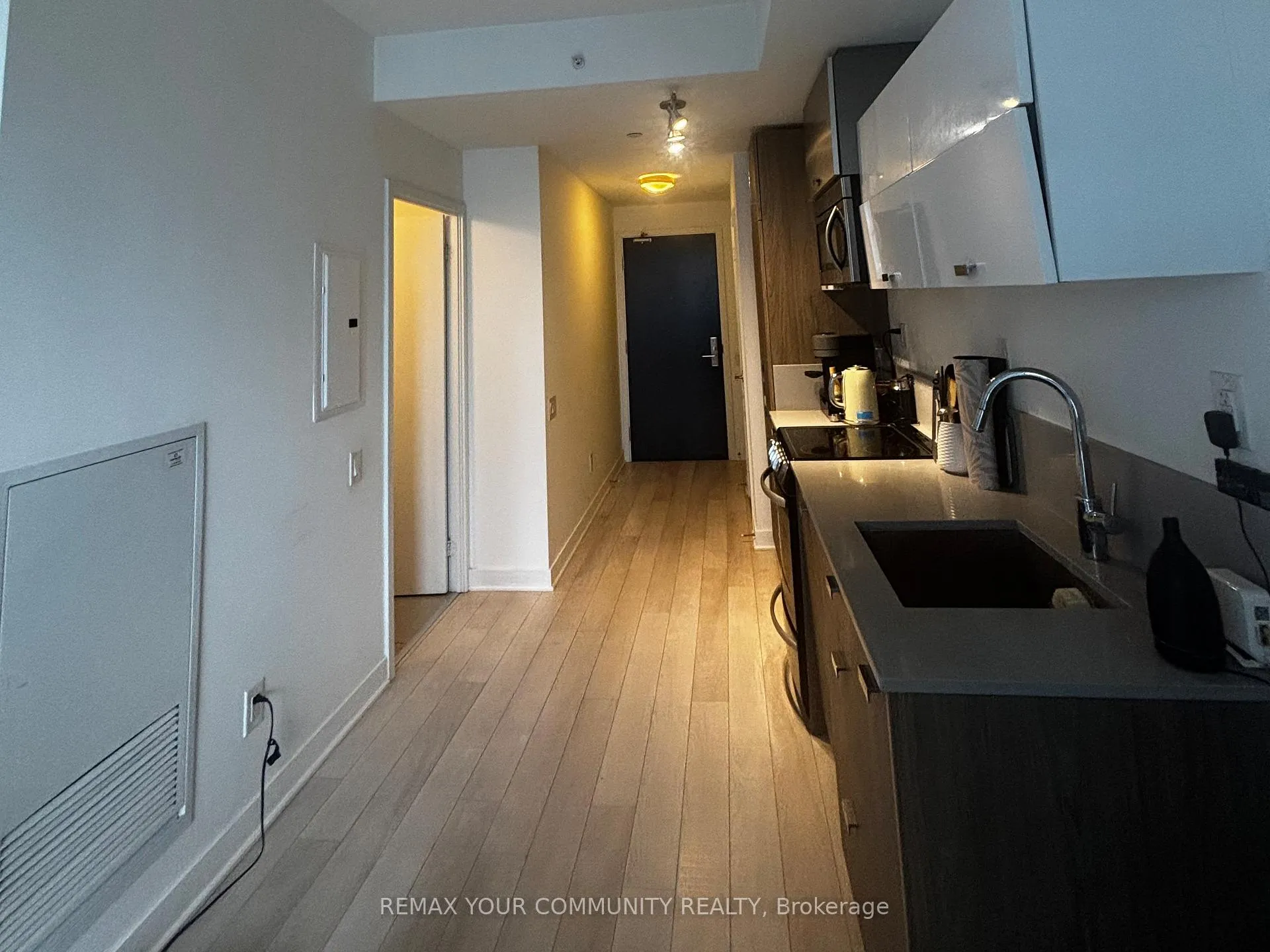 Photo 2 of Unit 2102, 290 Adelaide Street W, Toronto, Waterfront Communities — HOMEH