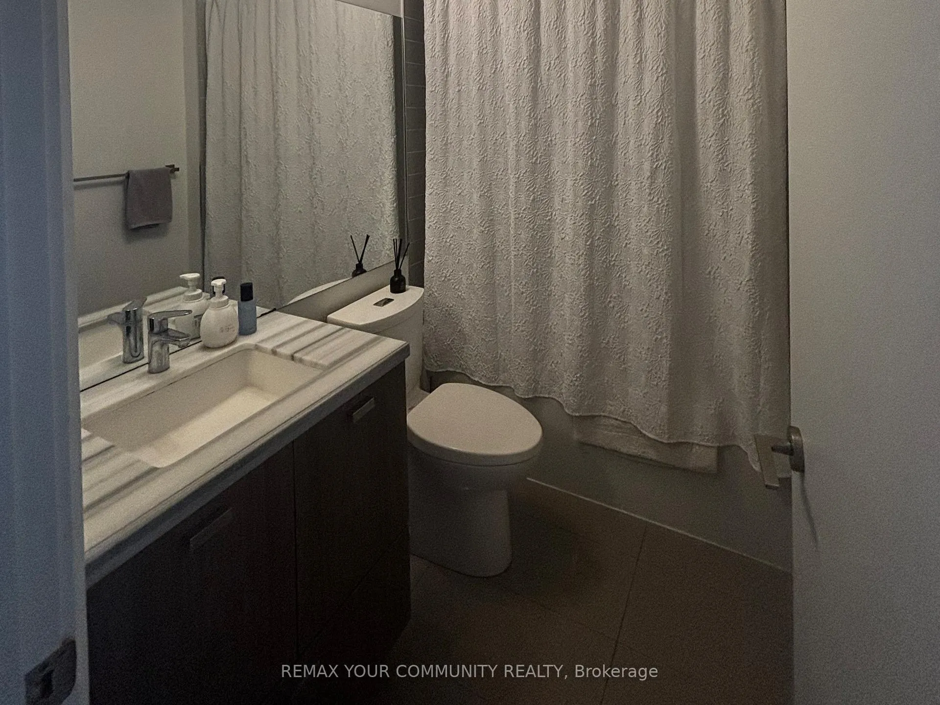 Photo 7 of Unit 2102, 290 Adelaide Street W, Toronto, Waterfront Communities — HOMEH