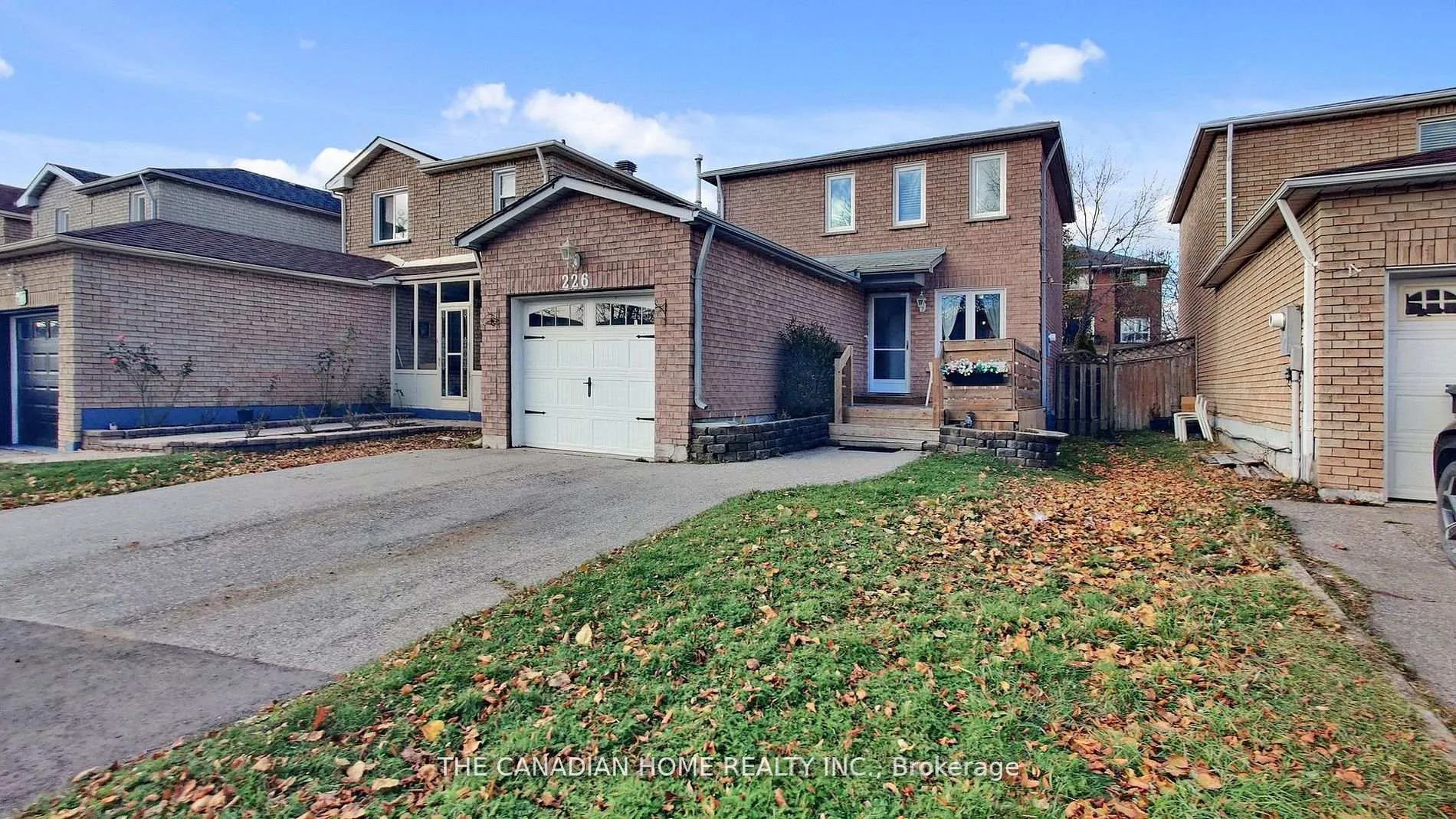 Photo 2 of 226 Ecclestone Drive, Brampton, Brampton West — HOMEH