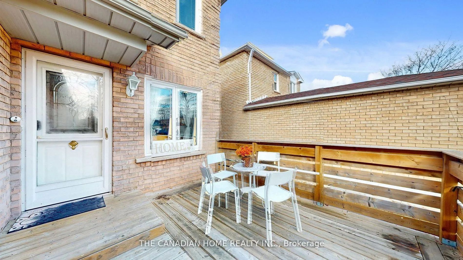 Photo 3 of 226 Ecclestone Drive, Brampton, Brampton West — HOMEH