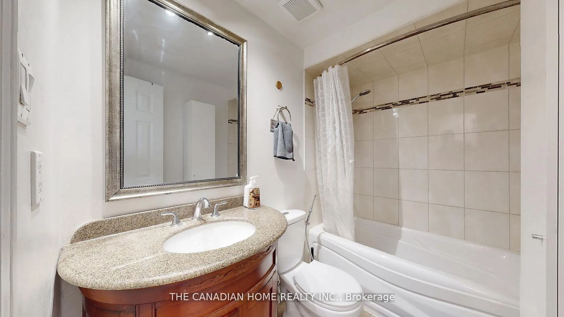 Photo 23 of 226 Ecclestone Drive, Brampton, Brampton West — HOMEH