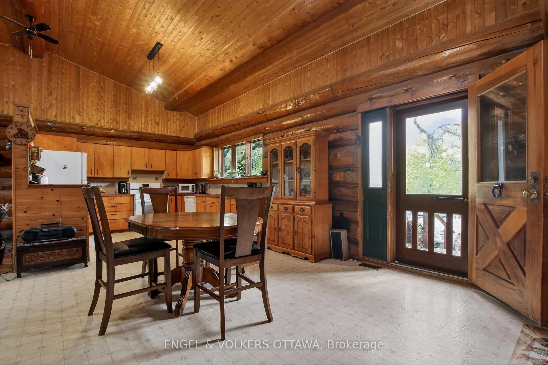 Photo 2 of 531 Mackay Line Road, Tay Valley, Bathurst/Burgess & Sherbrooke (Bathurst) Twp — HOMEH