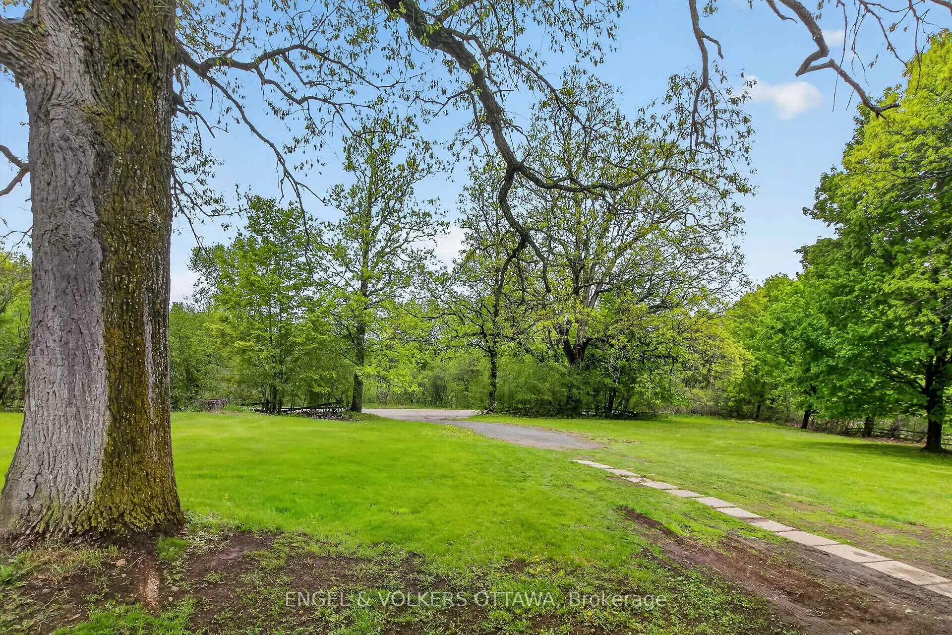 Photo 27 of 531 Mackay Line Road, Tay Valley, Bathurst/Burgess & Sherbrooke (Bathurst) Twp — HOMEH