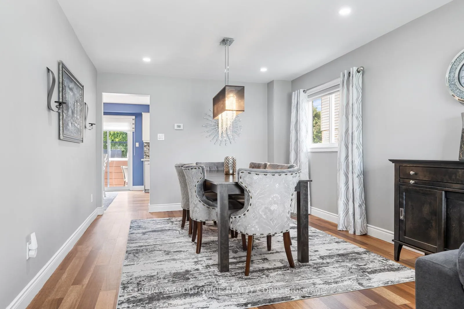 Photo 8 of 2474 Cavendish Drive, Burlington, Brant Hills — HOMEH