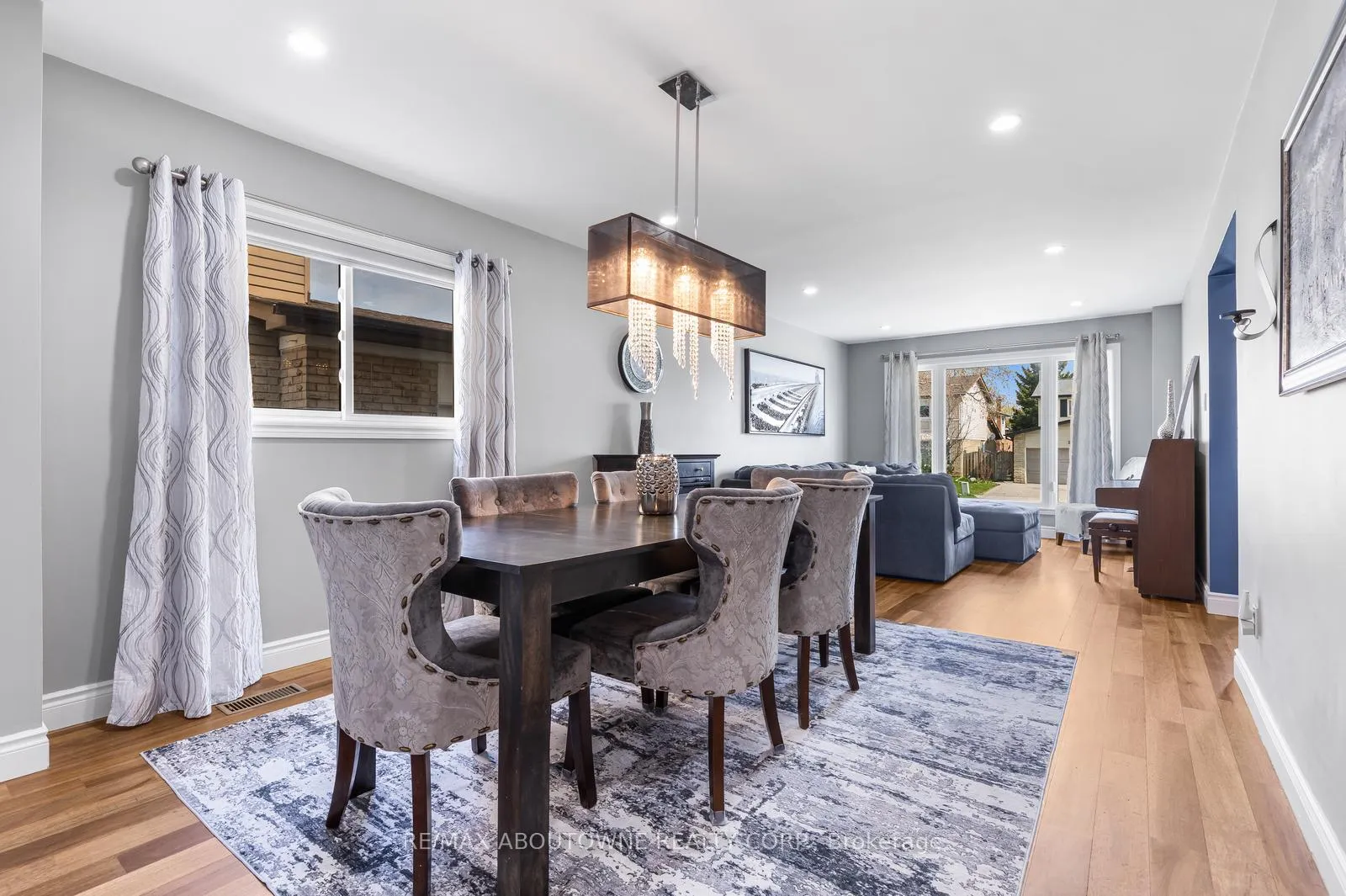 Photo 9 of 2474 Cavendish Drive, Burlington, Brant Hills — HOMEH