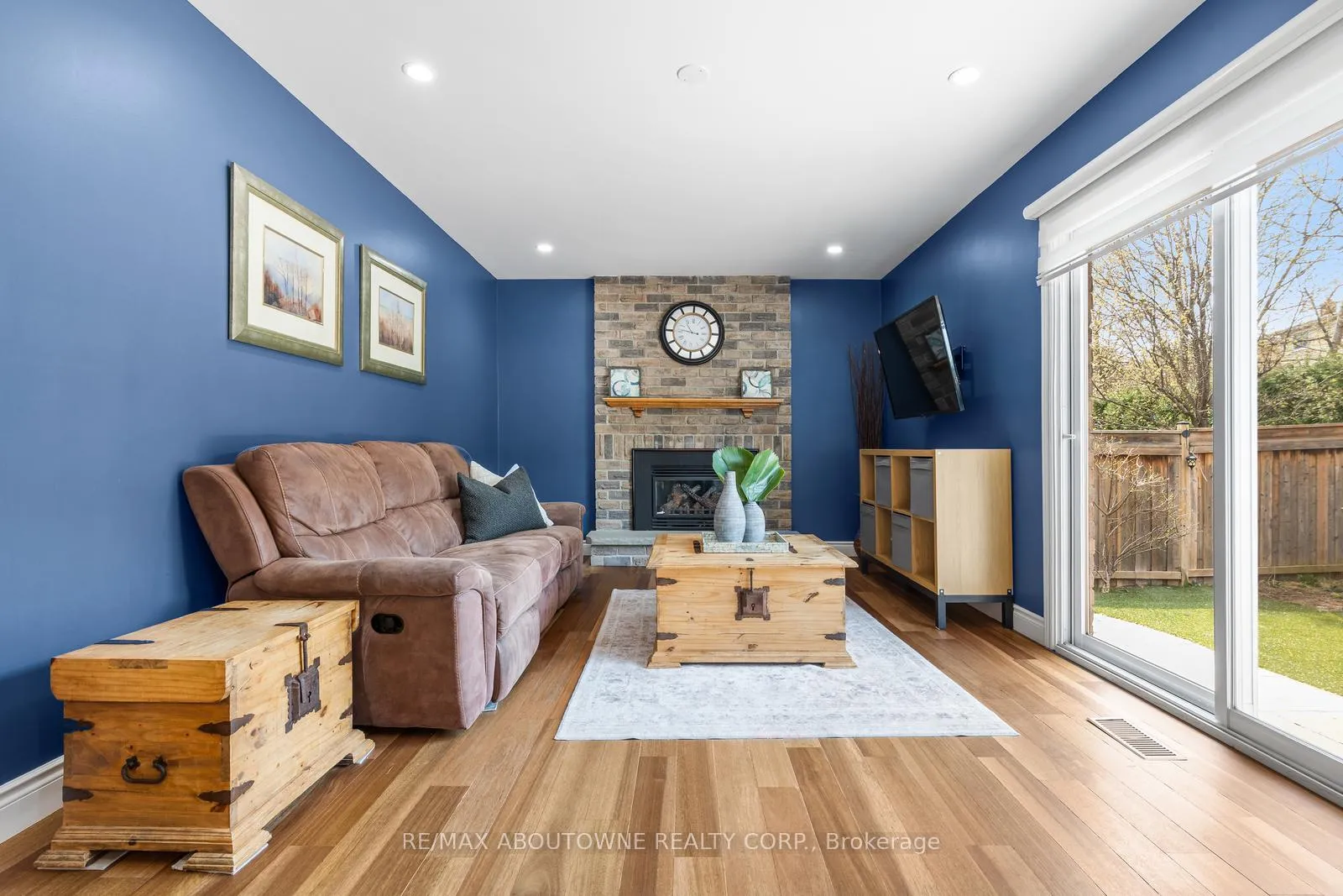 Photo 14 of 2474 Cavendish Drive, Burlington, Brant Hills — HOMEH