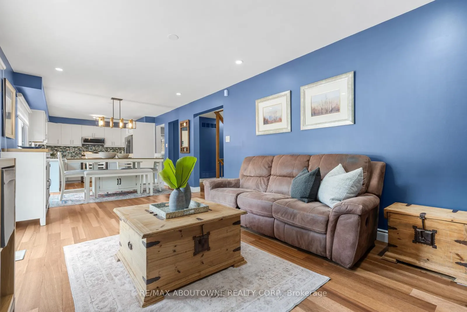 Photo 15 of 2474 Cavendish Drive, Burlington, Brant Hills — HOMEH