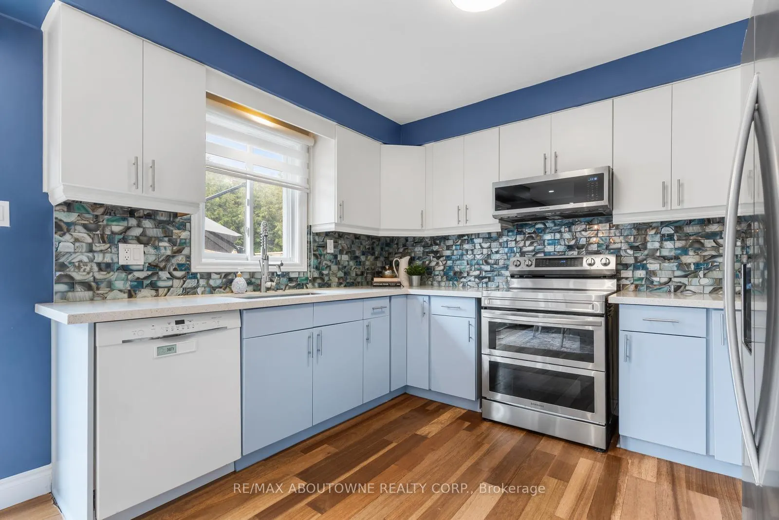 Photo 18 of 2474 Cavendish Drive, Burlington, Brant Hills — HOMEH