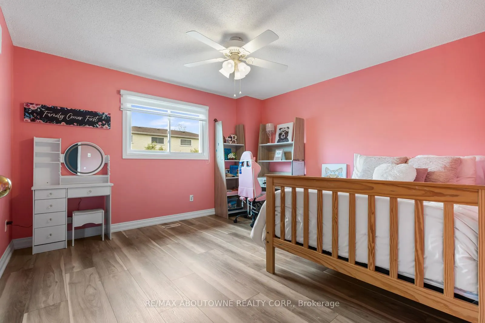 Photo 26 of 2474 Cavendish Drive, Burlington, Brant Hills — HOMEH