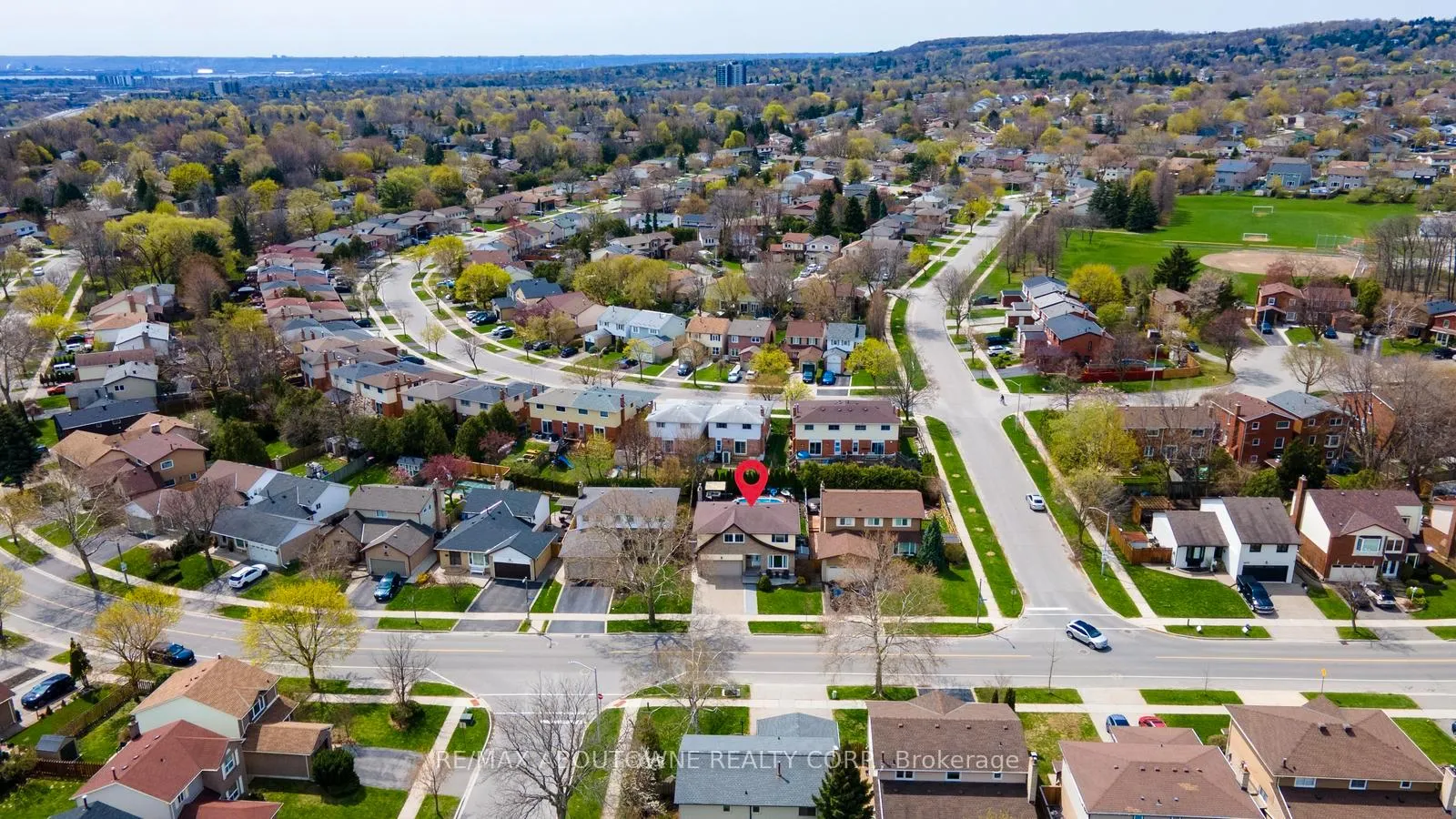 Photo 43 of 2474 Cavendish Drive, Burlington, Brant Hills — HOMEH