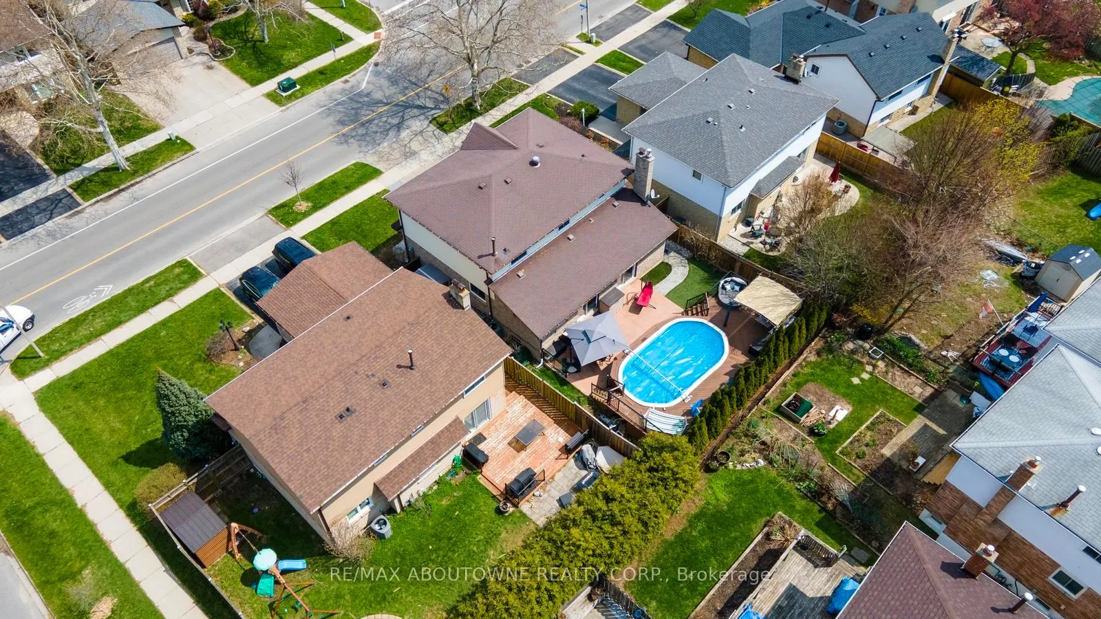 Photo 46 of 2474 Cavendish Drive, Burlington, Brant Hills — HOMEH