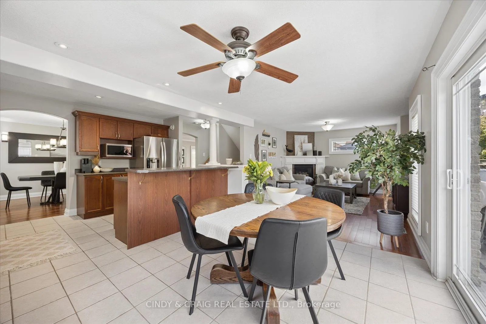 Photo 6 of 121 Fenning Drive, Clarington, Courtice — HOMEH