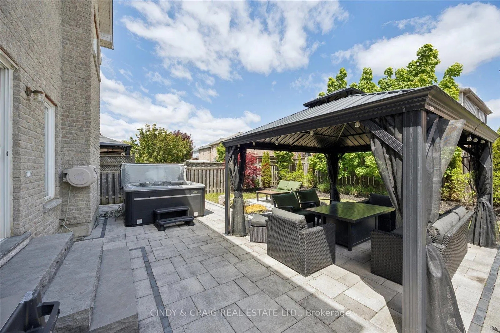 Photo 17 of 121 Fenning Drive, Clarington, Courtice — HOMEH