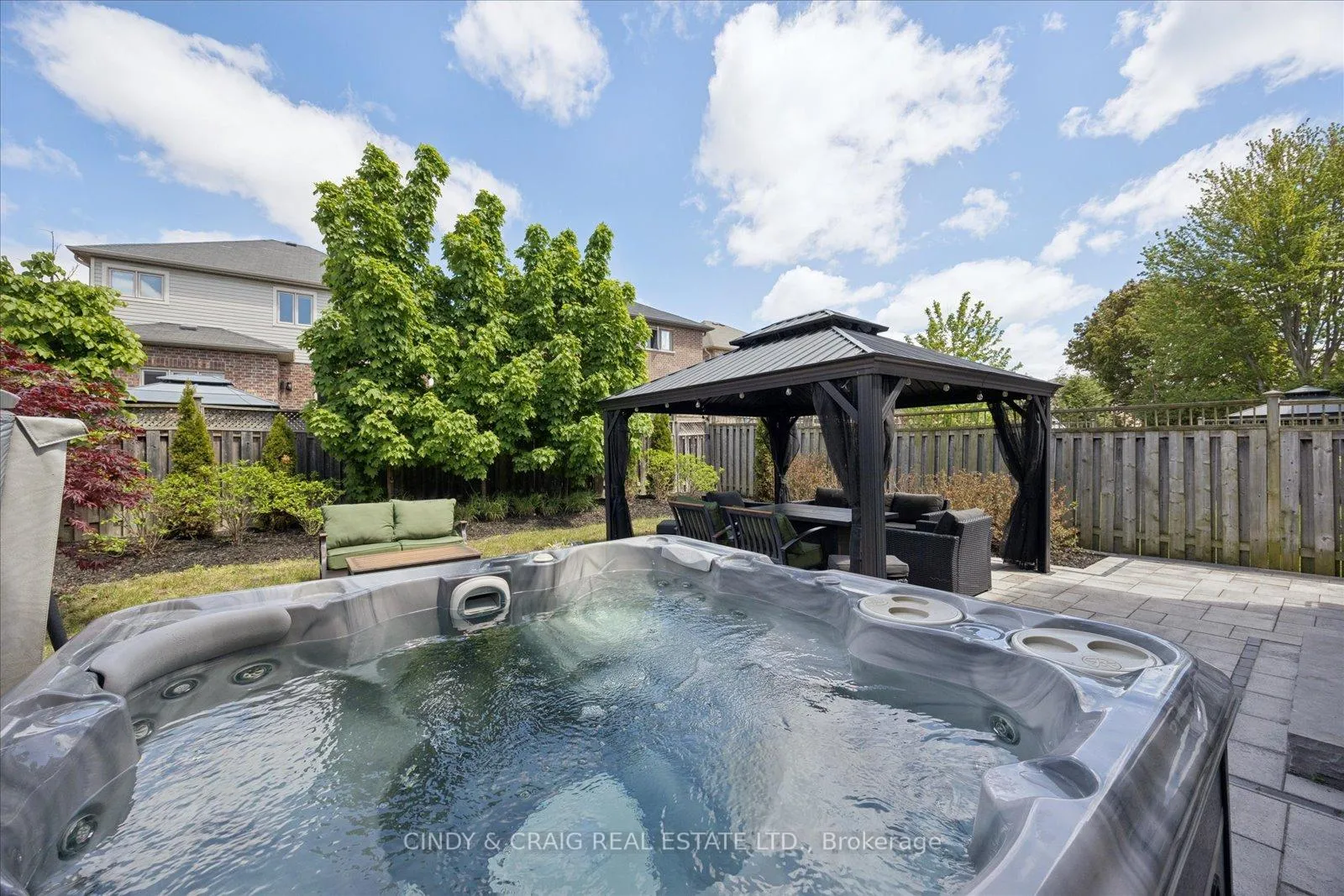 Photo 19 of 121 Fenning Drive, Clarington, Courtice — HOMEH