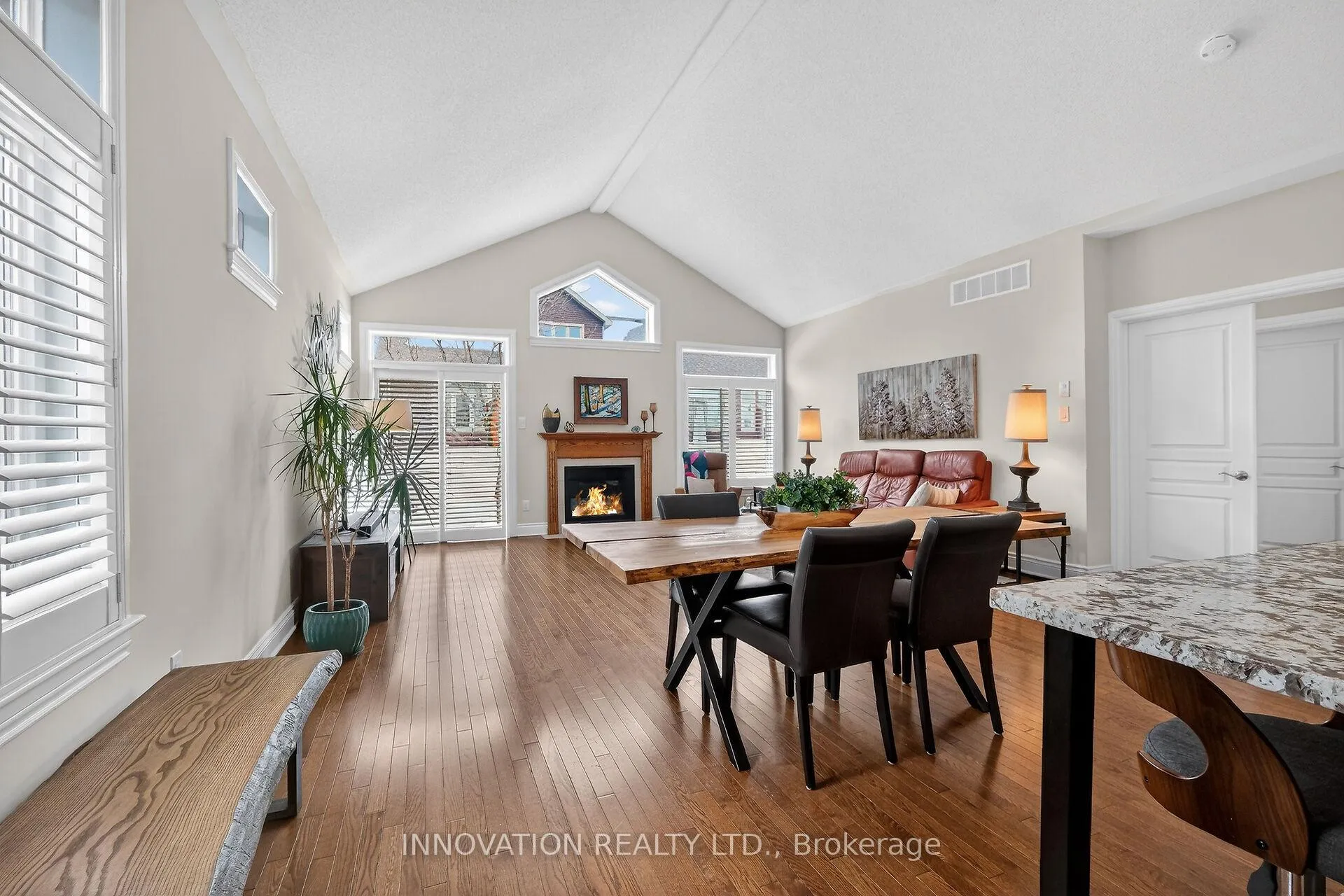 Photo 10 of 127 Elfin Grove, Ottawa, Kanata - Emerald Meadows/Trailwest — HOMEH