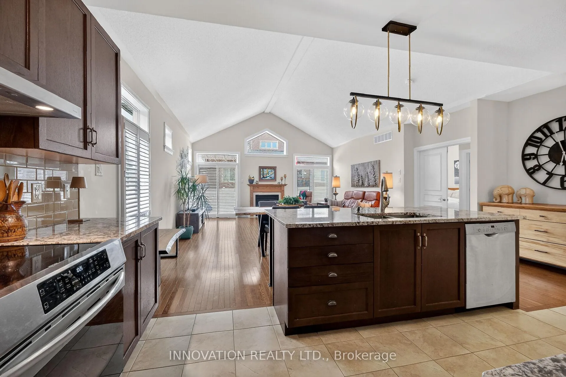 Photo 14 of 127 Elfin Grove, Ottawa, Kanata - Emerald Meadows/Trailwest — HOMEH