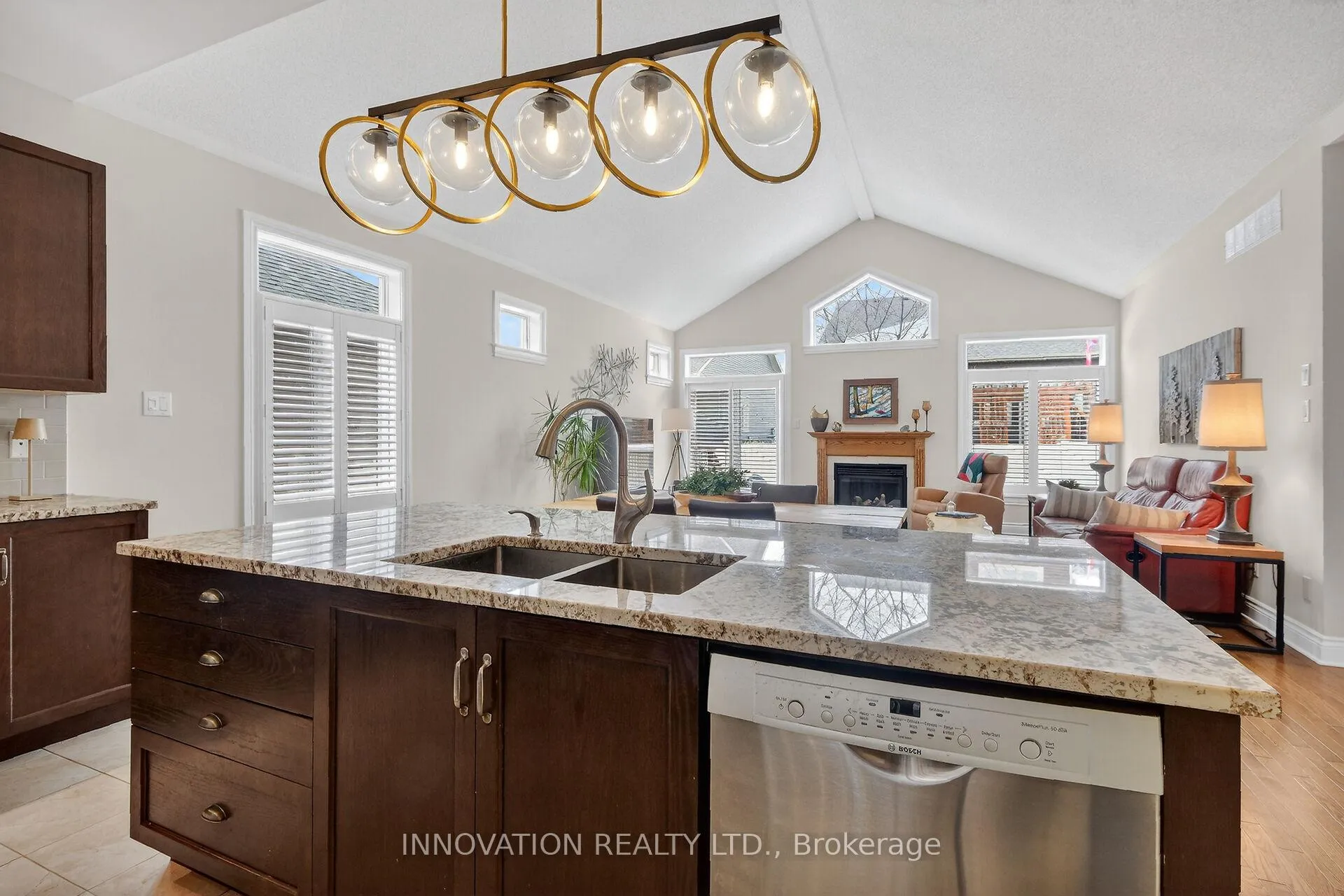 Photo 17 of 127 Elfin Grove, Ottawa, Kanata - Emerald Meadows/Trailwest — HOMEH