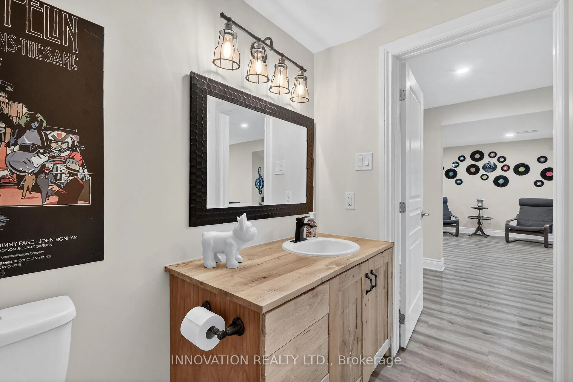 Photo 33 of 127 Elfin Grove, Ottawa, Kanata - Emerald Meadows/Trailwest — HOMEH