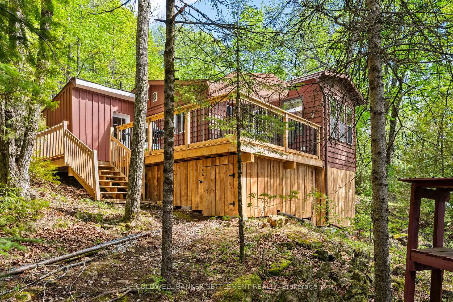 Photo 10 of 1247b Green Forest Way, Frontenac, Frontenac North — HOMEH