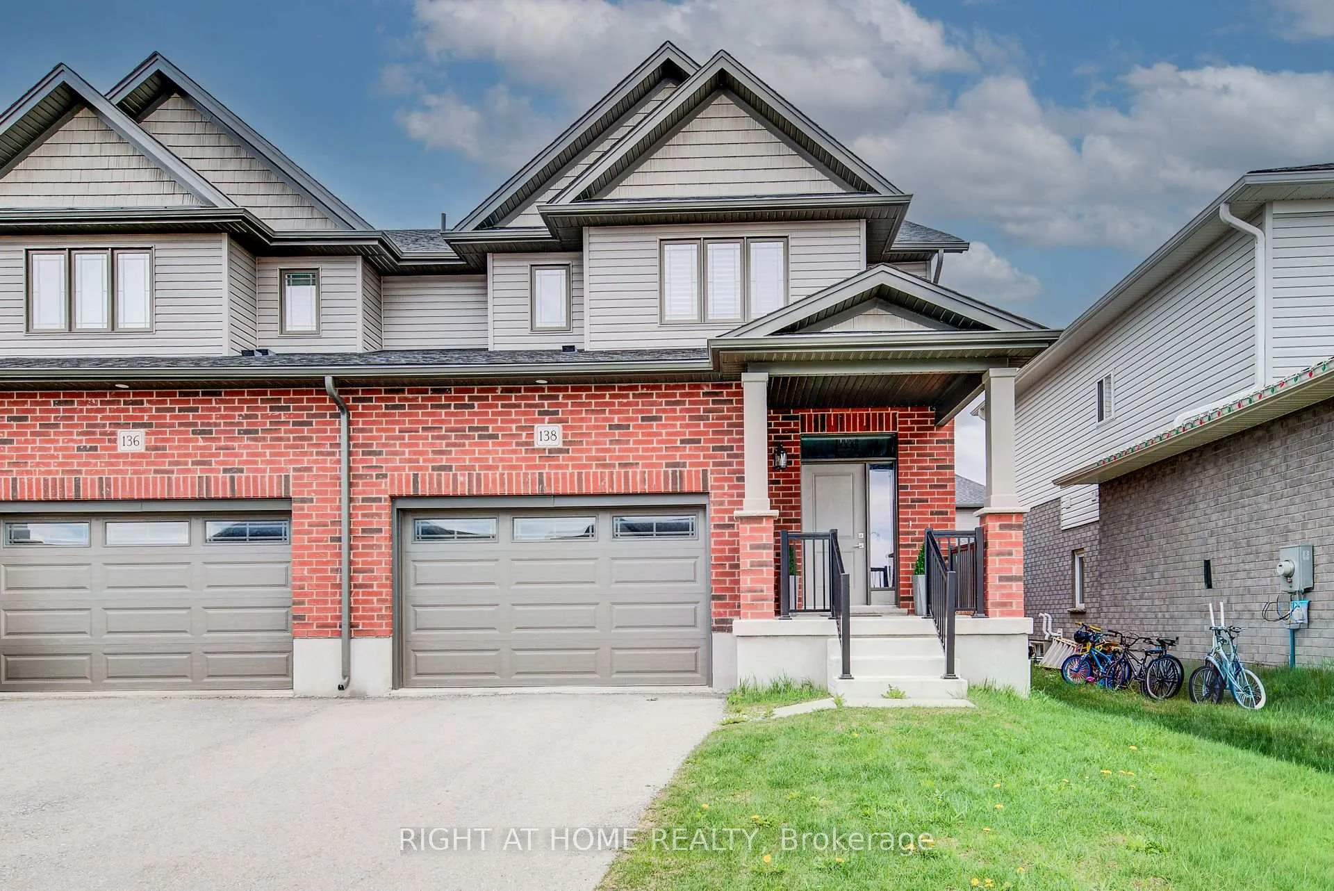 Front of 138 Woodberry Crescent