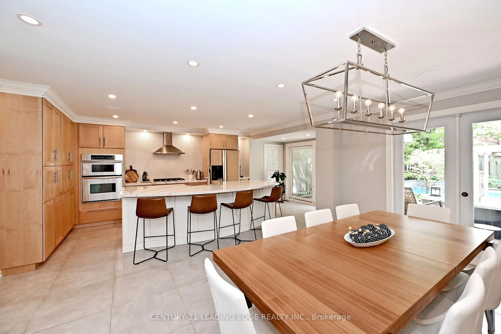 Photo 8 of 4 Ferndell Circle, Markham, Unionville — HOMEH
