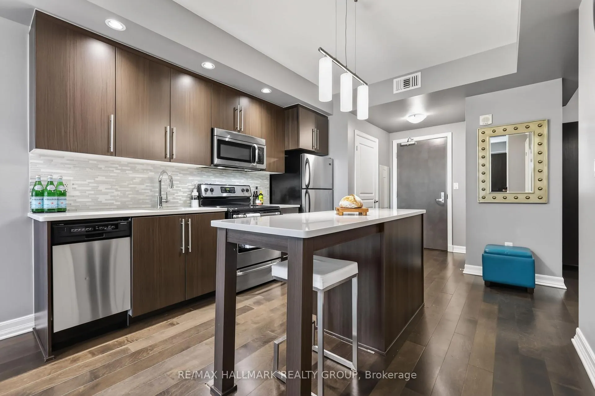 Photo 5 of Unit 708, 238 Besserer Street, Ottawa, Sandy Hill — HOMEH