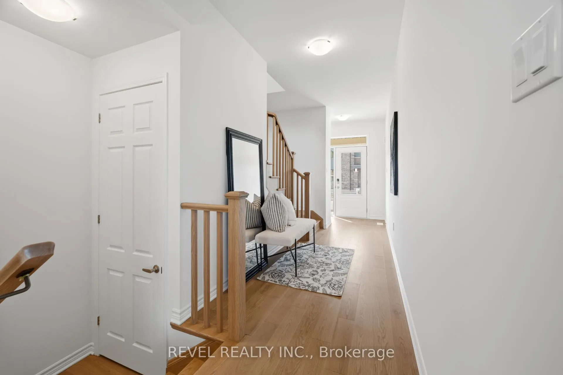 Photo 3 of 1433 Richardson Way, Milton, Bowes — HOMEH