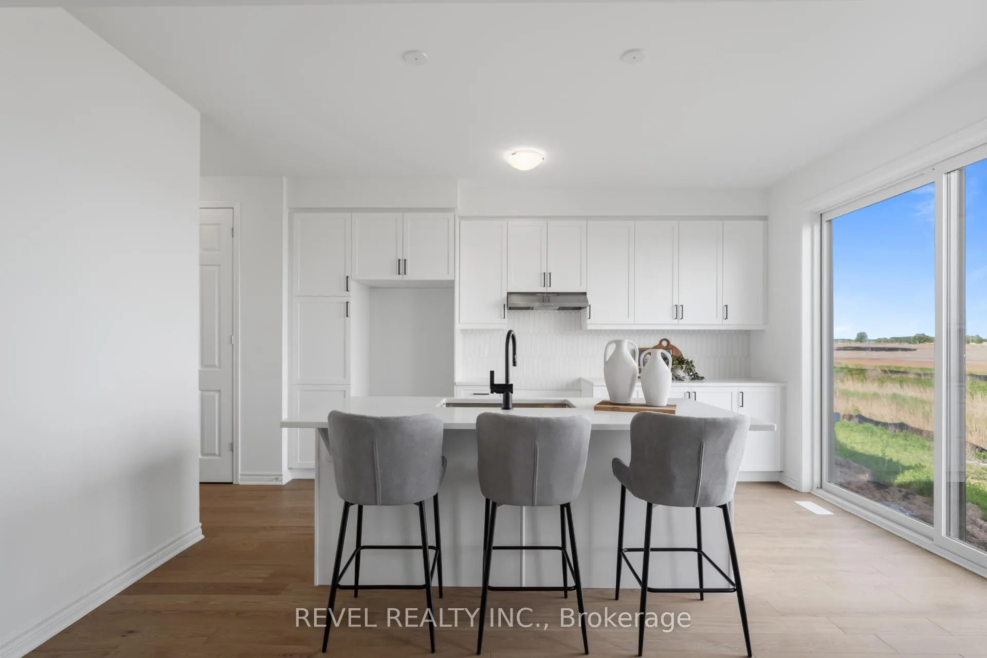 Photo 15 of 1433 Richardson Way, Milton, Bowes — HOMEH