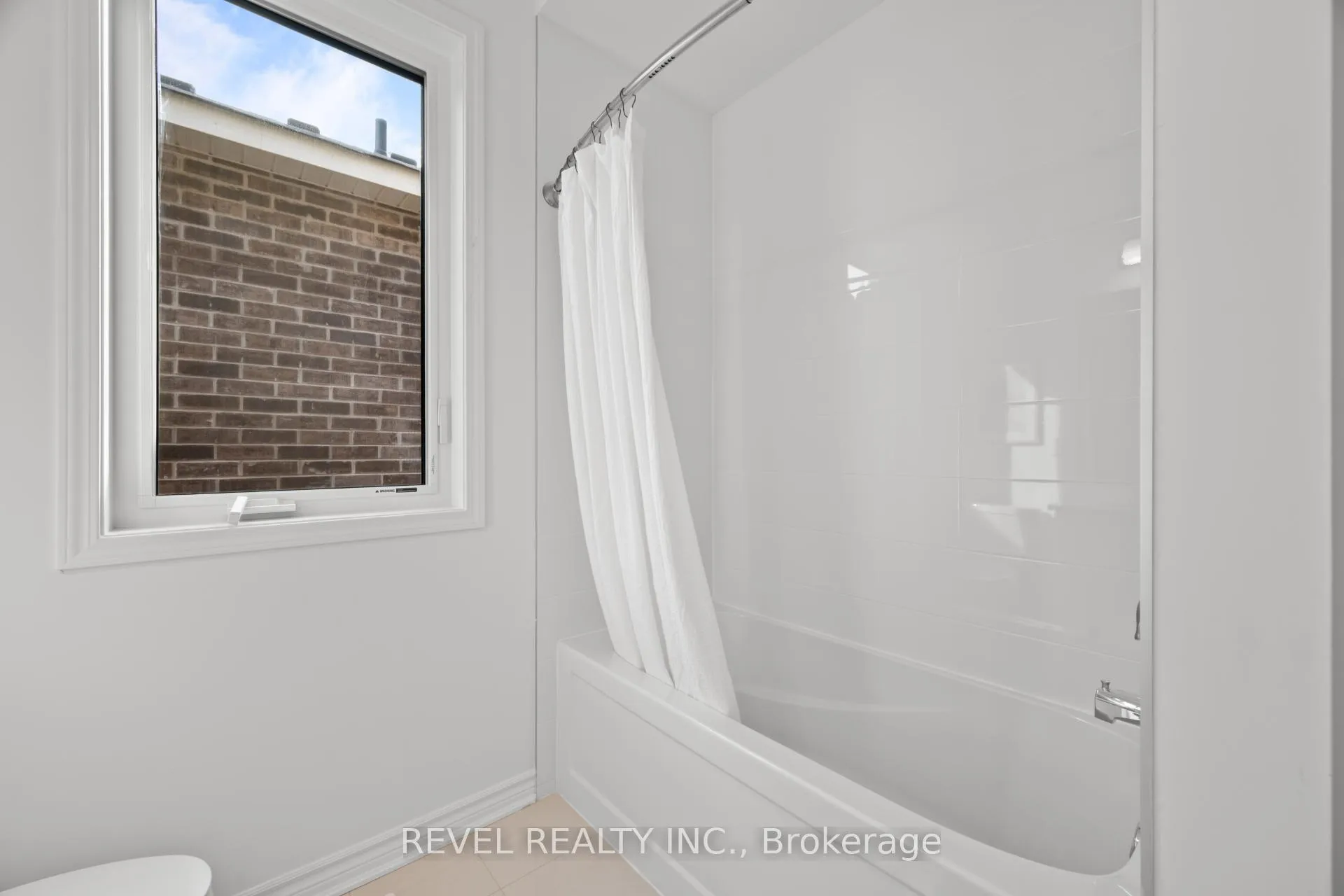 Photo 33 of 1433 Richardson Way, Milton, Bowes — HOMEH