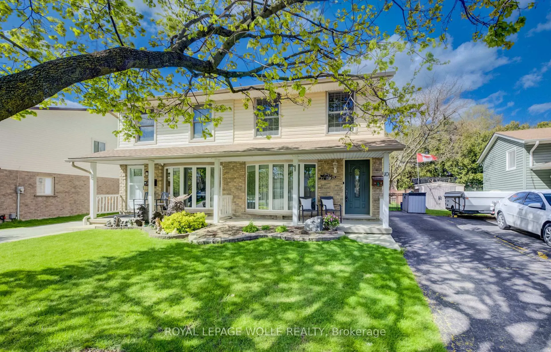 Front of 10 Meadow Woods Crescent