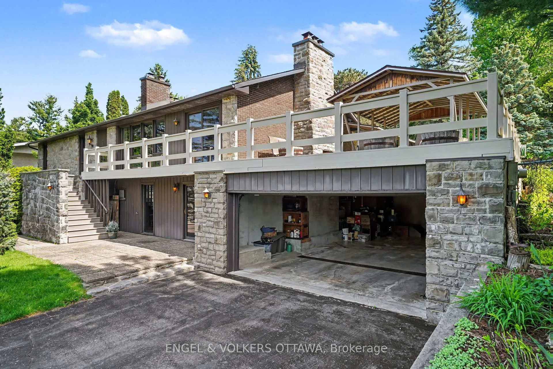 Photo 6 of 17 Goodwood Drive, Ottawa, Barrhaven - Hearts Desire — HOMEH