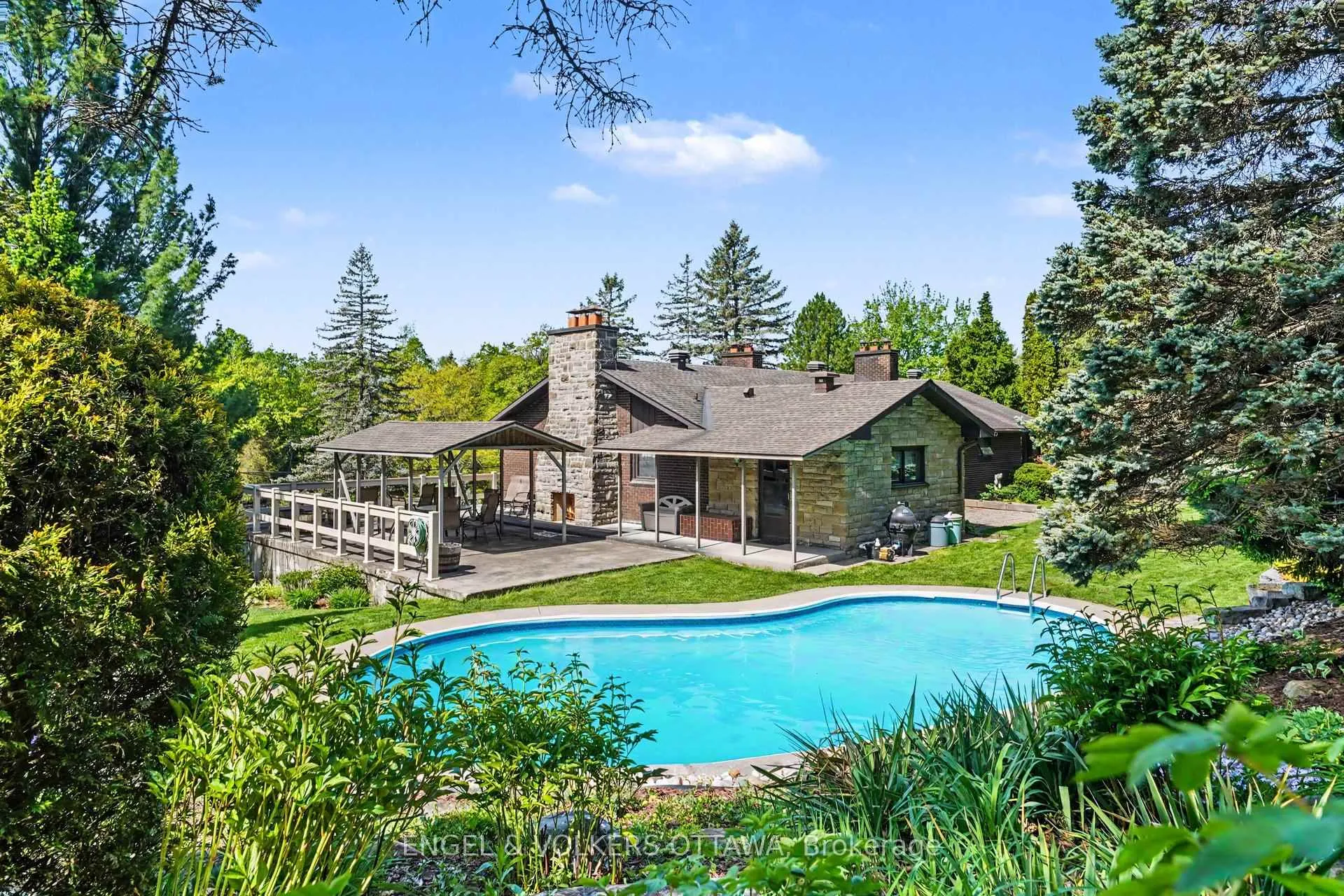 Photo 8 of 17 Goodwood Drive, Ottawa, Barrhaven - Hearts Desire — HOMEH