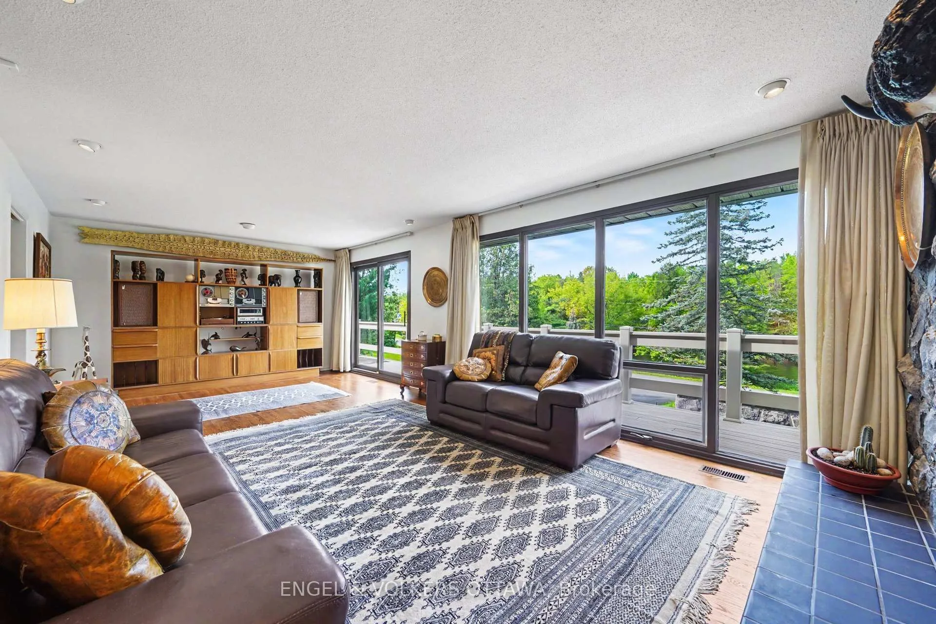Photo 11 of 17 Goodwood Drive, Ottawa, Barrhaven - Hearts Desire — HOMEH