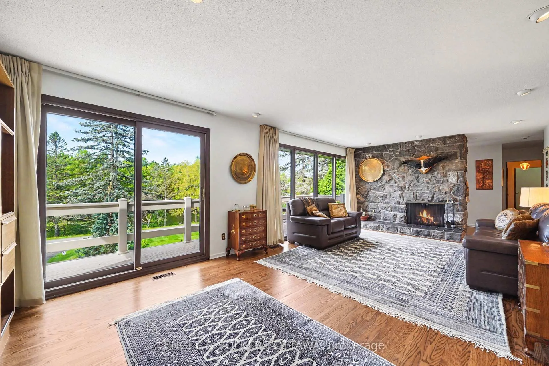 Photo 12 of 17 Goodwood Drive, Ottawa, Barrhaven - Hearts Desire — HOMEH