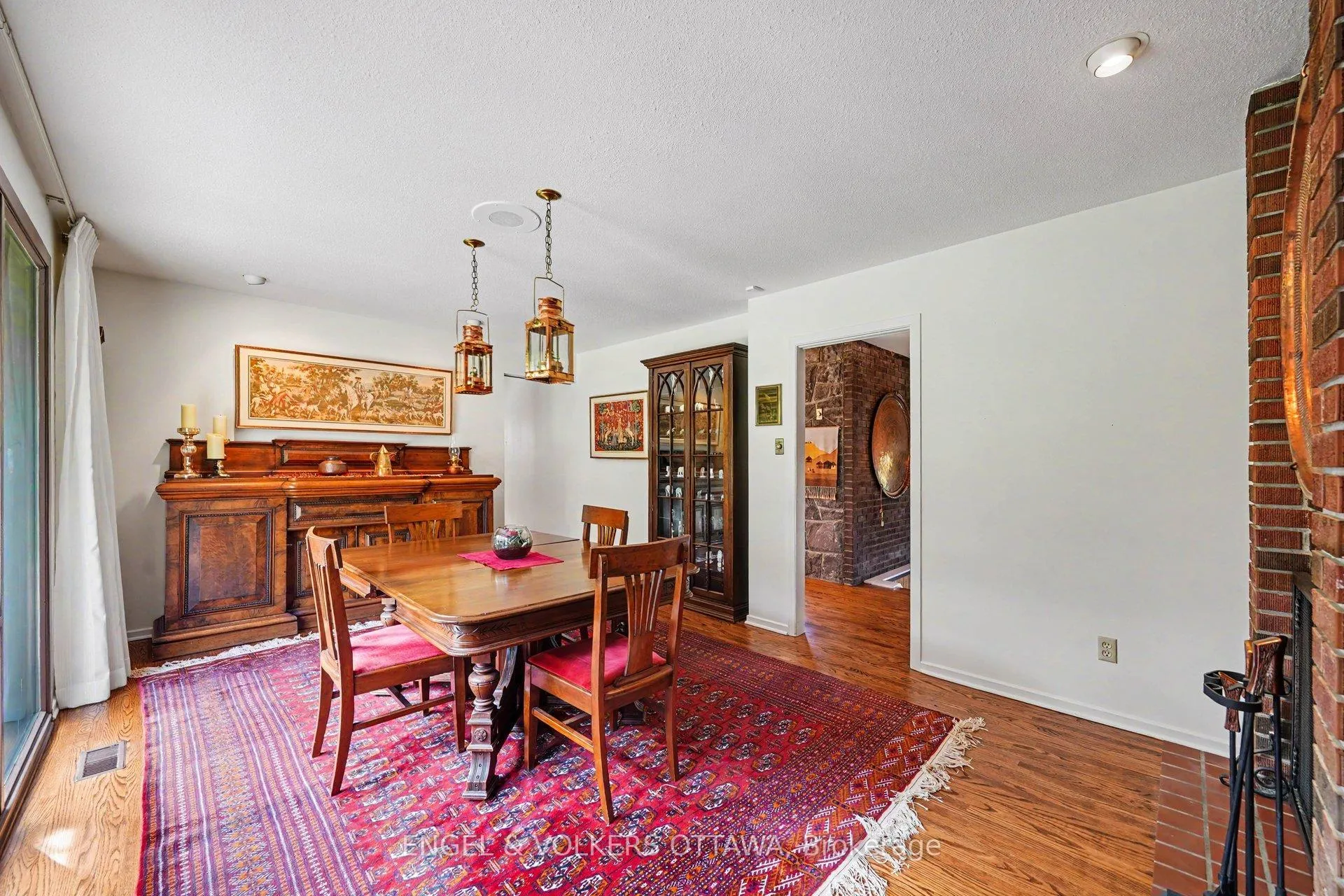 Photo 14 of 17 Goodwood Drive, Ottawa, Barrhaven - Hearts Desire — HOMEH