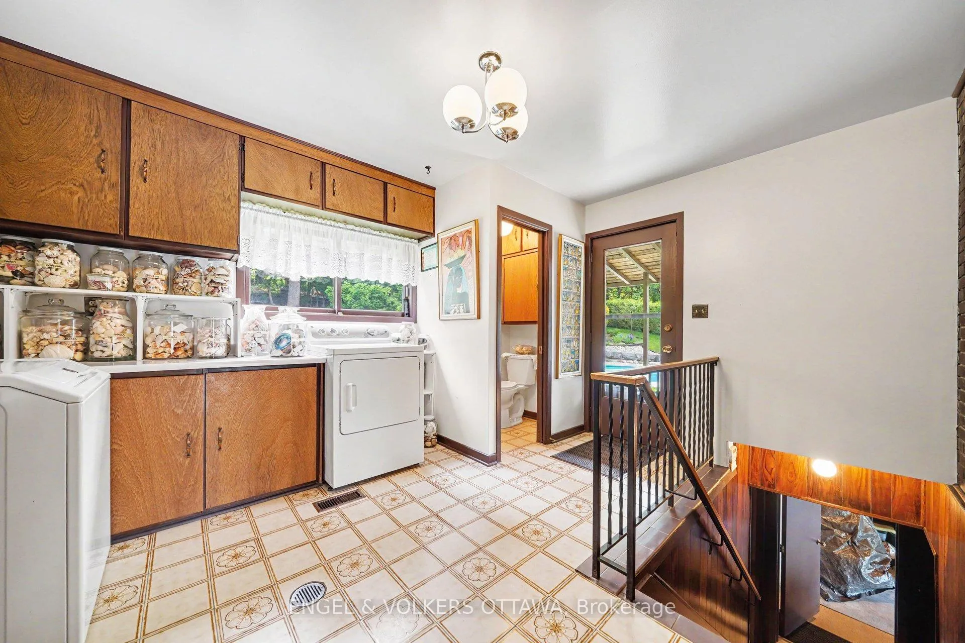 Photo 18 of 17 Goodwood Drive, Ottawa, Barrhaven - Hearts Desire — HOMEH