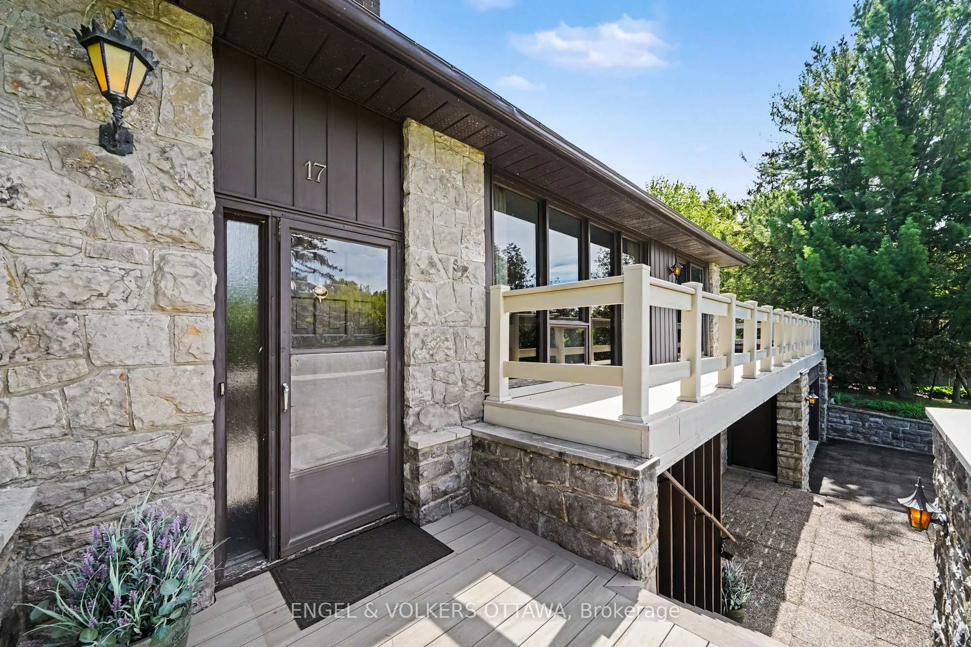 Photo 37 of 17 Goodwood Drive, Ottawa, Barrhaven - Hearts Desire — HOMEH