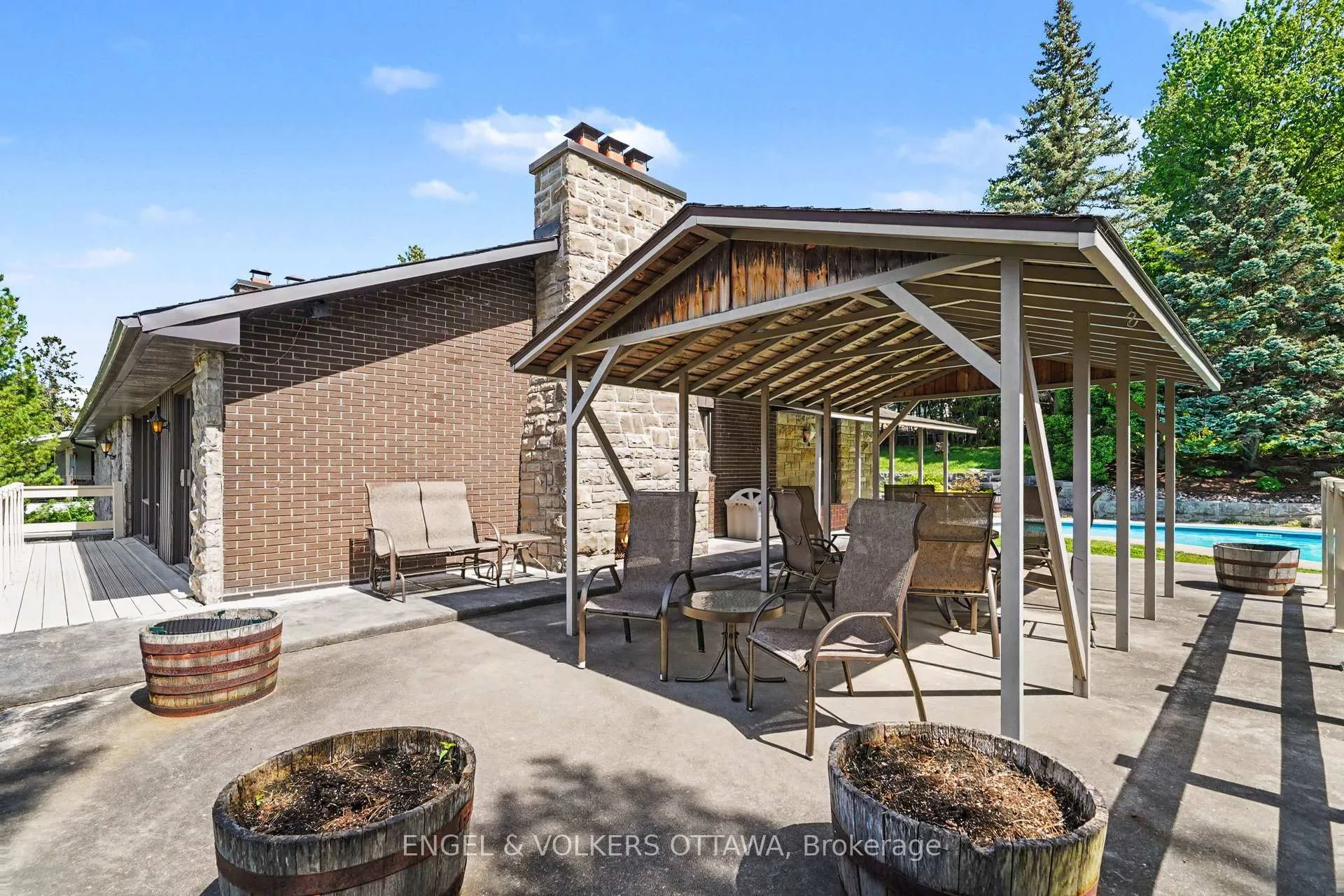 Photo 39 of 17 Goodwood Drive, Ottawa, Barrhaven - Hearts Desire — HOMEH
