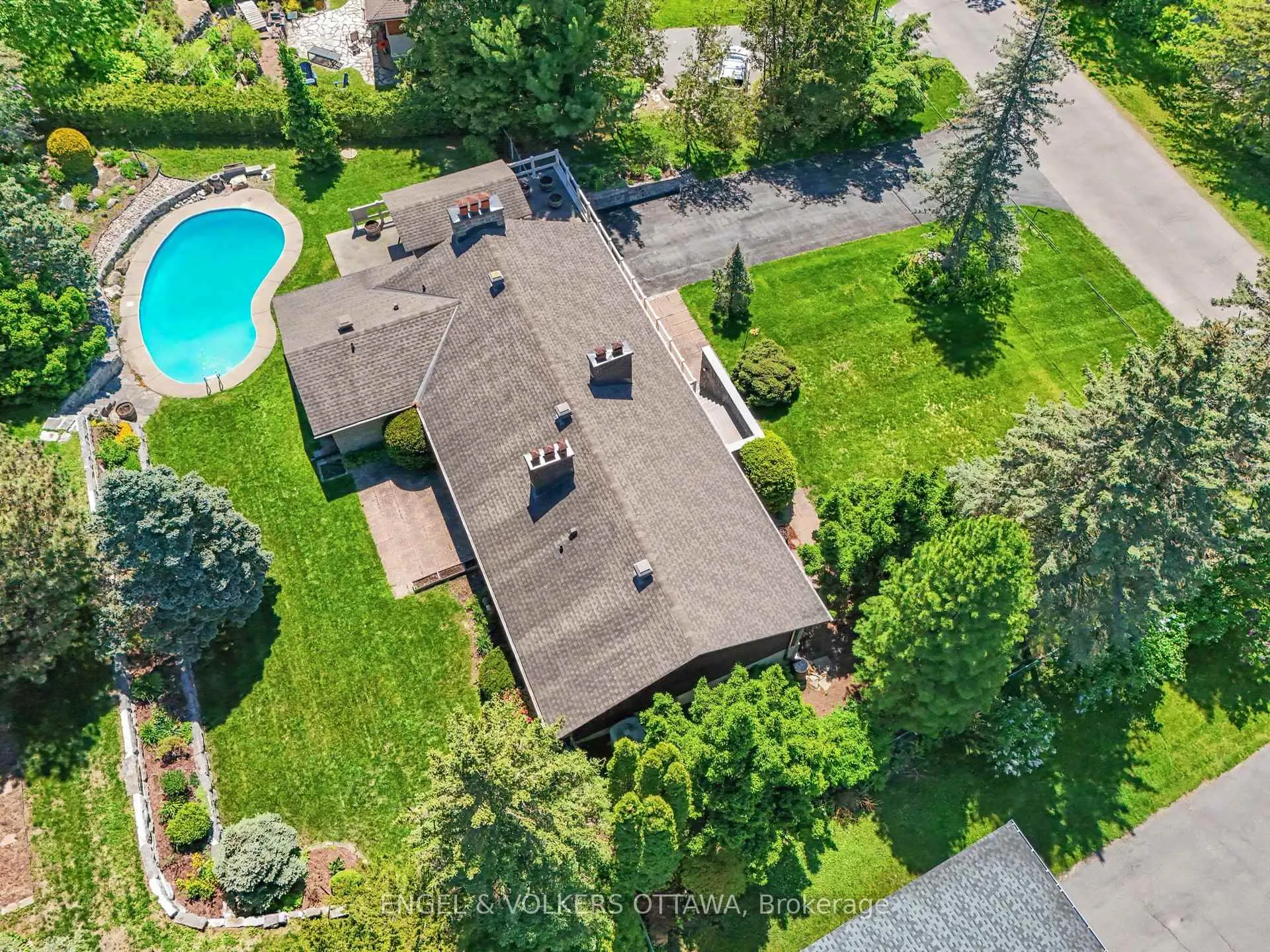 Photo 44 of 17 Goodwood Drive, Ottawa, Barrhaven - Hearts Desire — HOMEH
