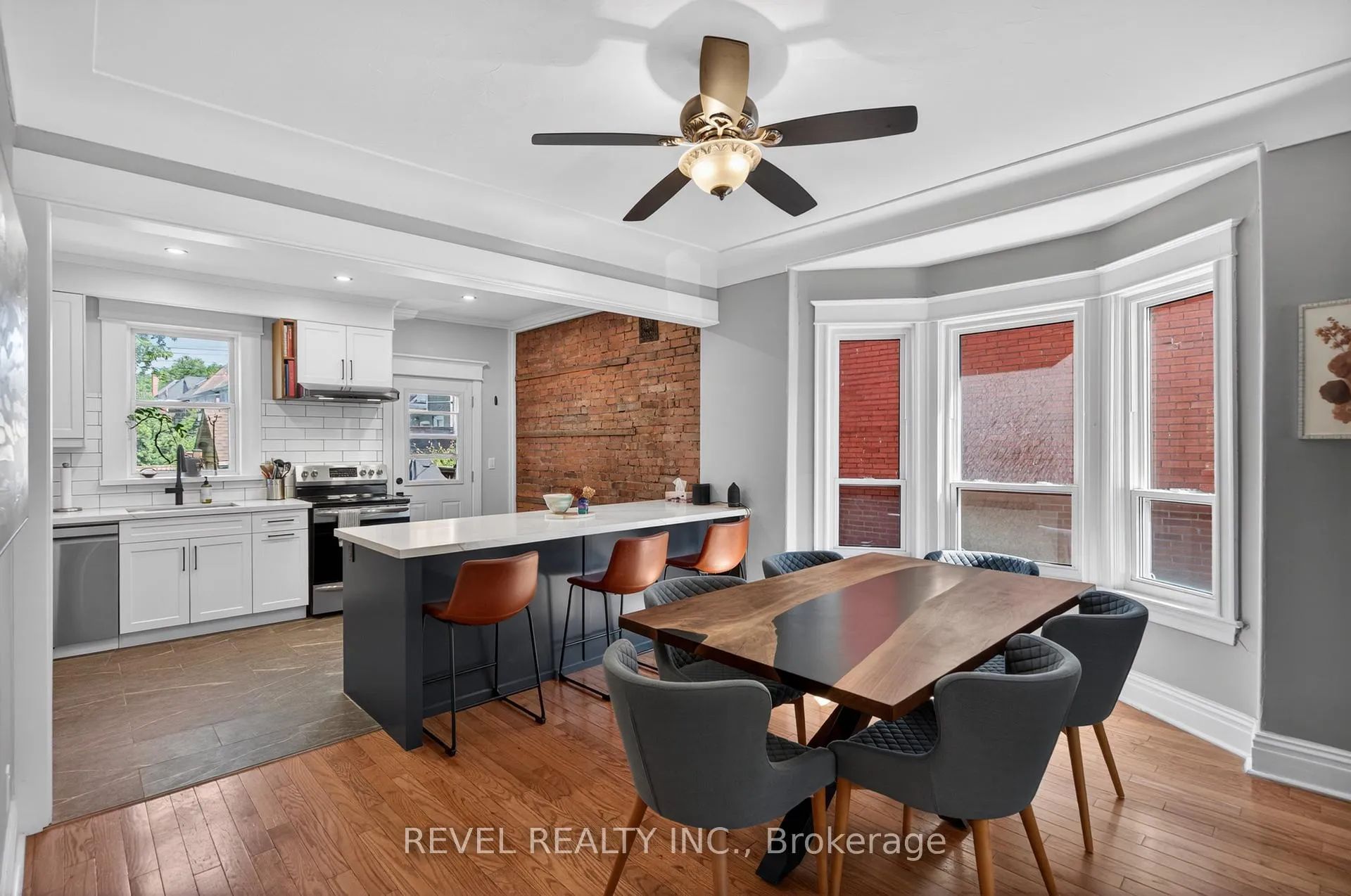 Photo 10 of 125 Balsam Avenue S, Hamilton, Blakeley — HOMEH