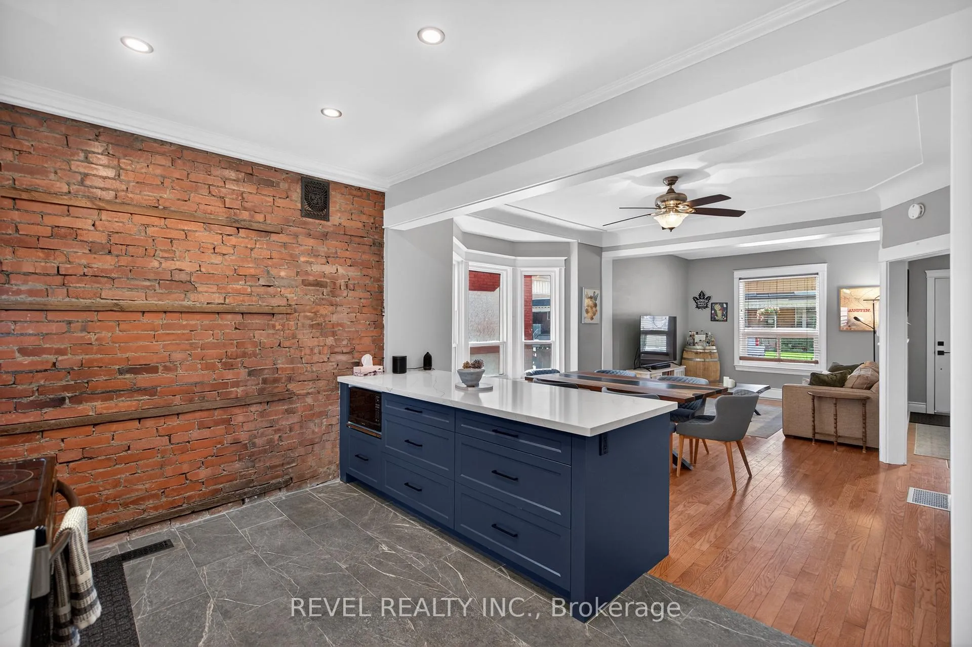 Photo 15 of 125 Balsam Avenue S, Hamilton, Blakeley — HOMEH
